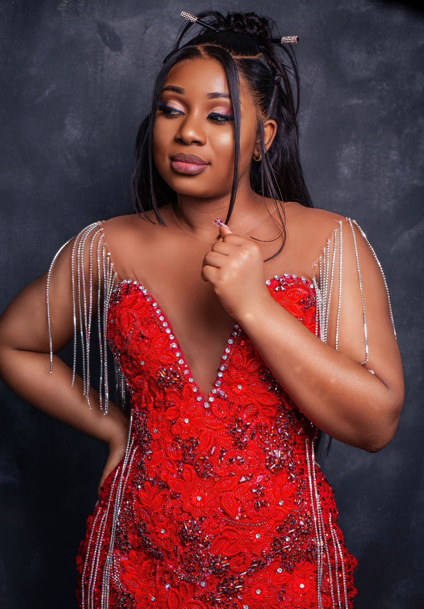 Nora, professional makeup artist